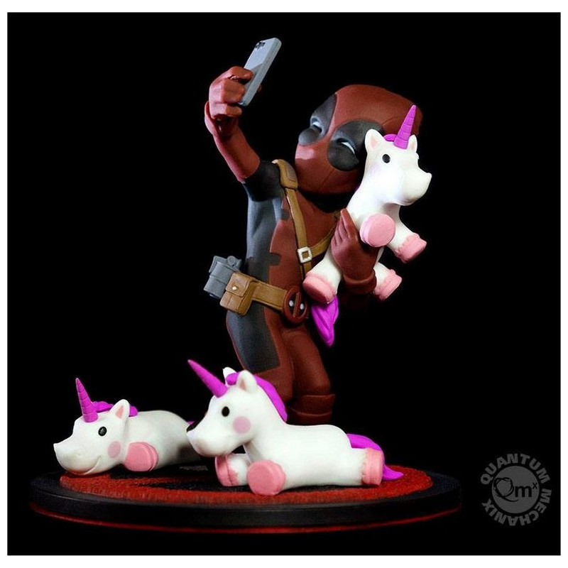 Marvel Comics Diorama Q-Fig Deadpool Unicorn Selfie