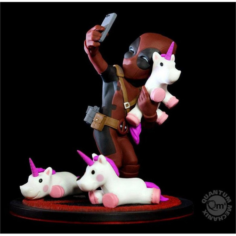 Marvel Comics Diorama Q-Fig Deadpool Unicorn Selfie