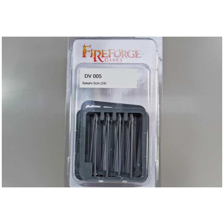 24 Plastic Spears (5cm lenght)